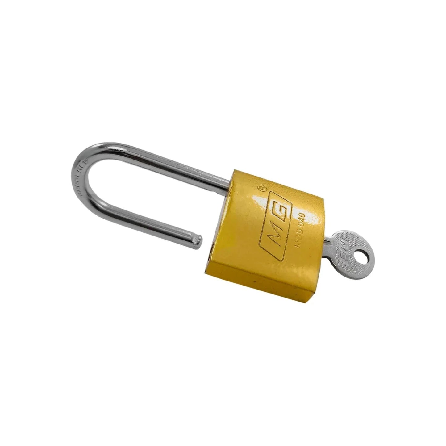 Candado MG de 40mm dorado con llave insertada y gancho largo plateado para seguridad