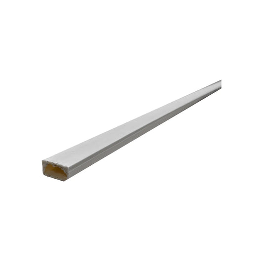 Canaleta de cable blanca rectangular con canal para organización de cableado eléctrico.