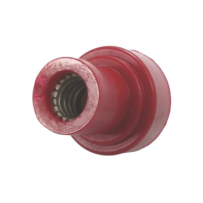 Componente rojo con rosca interna, tipo socket para clavija o conector eléctrico.