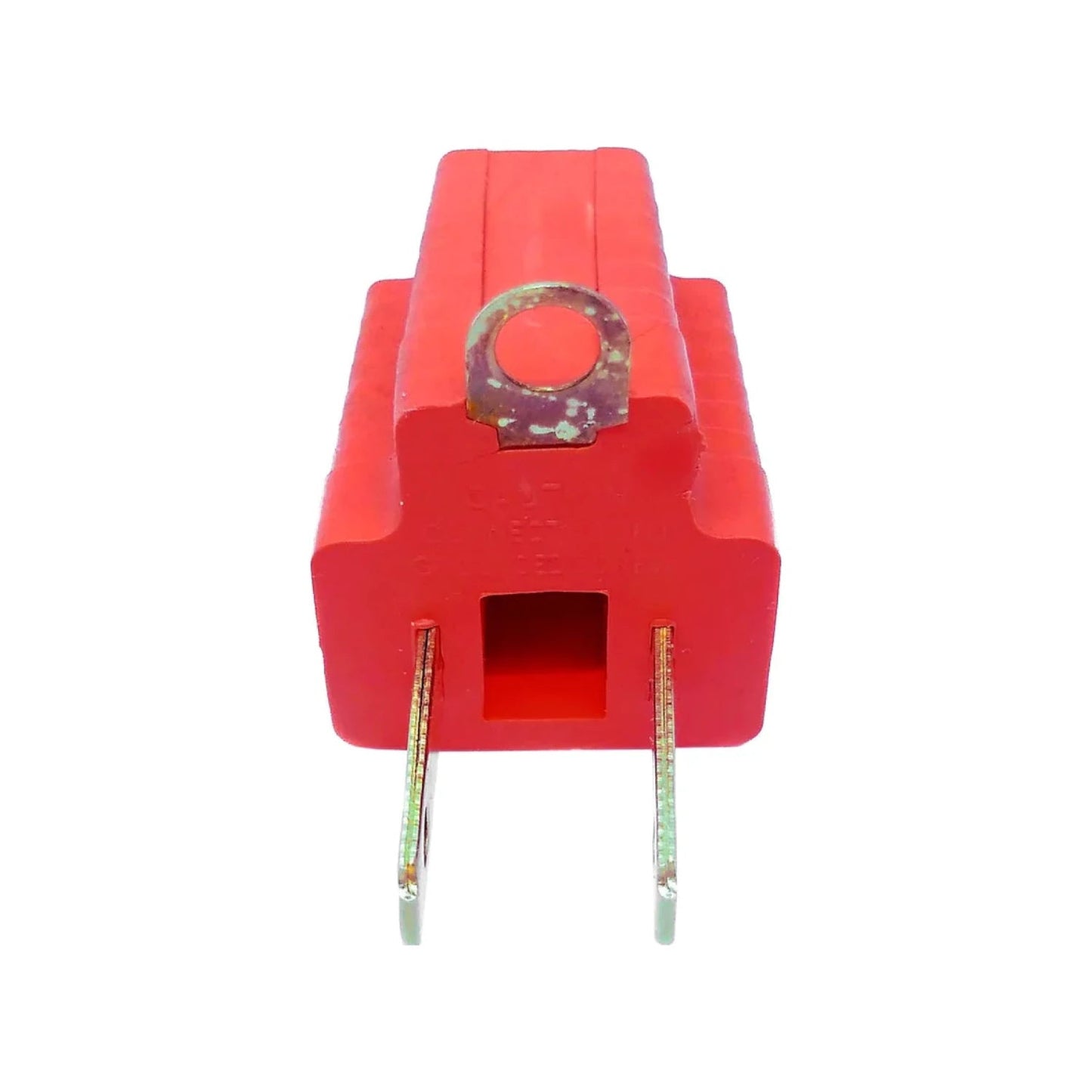 Clavija convertidora plana eléctrica roja 2 polos con receptáculo y aro para uso en ferretería.