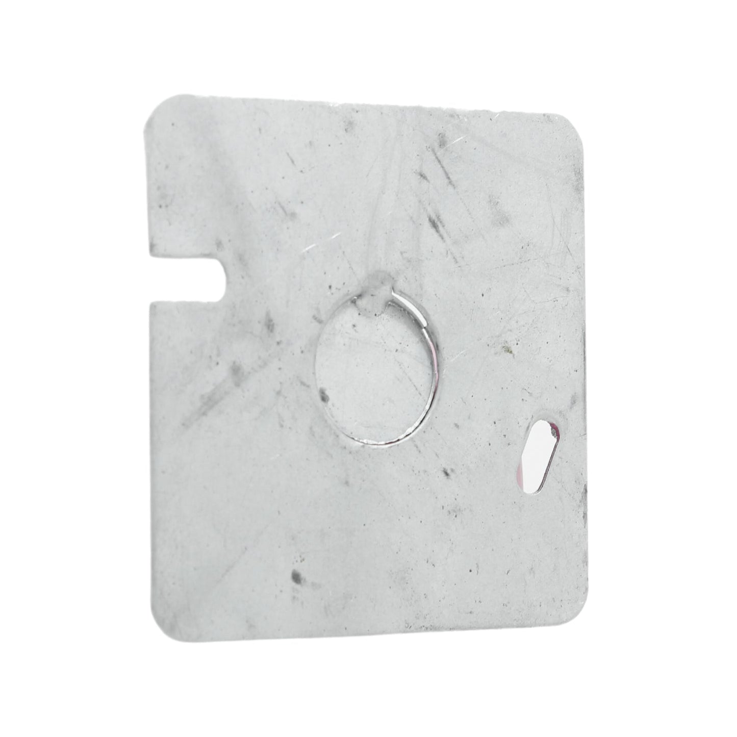 Tapa cuadrada metálica gris con orificio central, ranura en U lateral y ranura alargada para fijación.