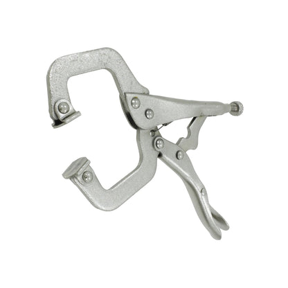 Pinza de presión tipo 'C' de acero plateado, con mordazas anchas para sujeción y bloqueo. Herramienta ajustable.