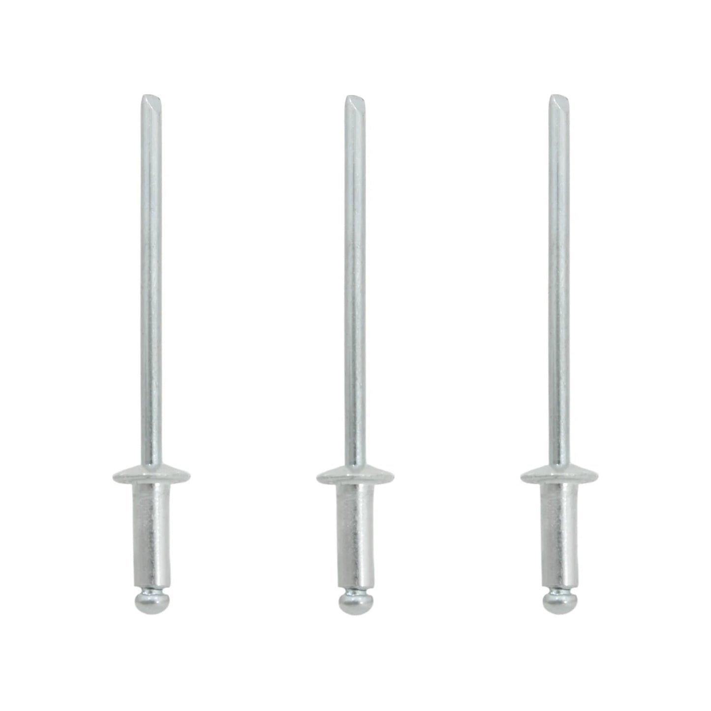 Tres remaches ciegos de aluminio plateados, ideales para fijación en metal y otros materiales