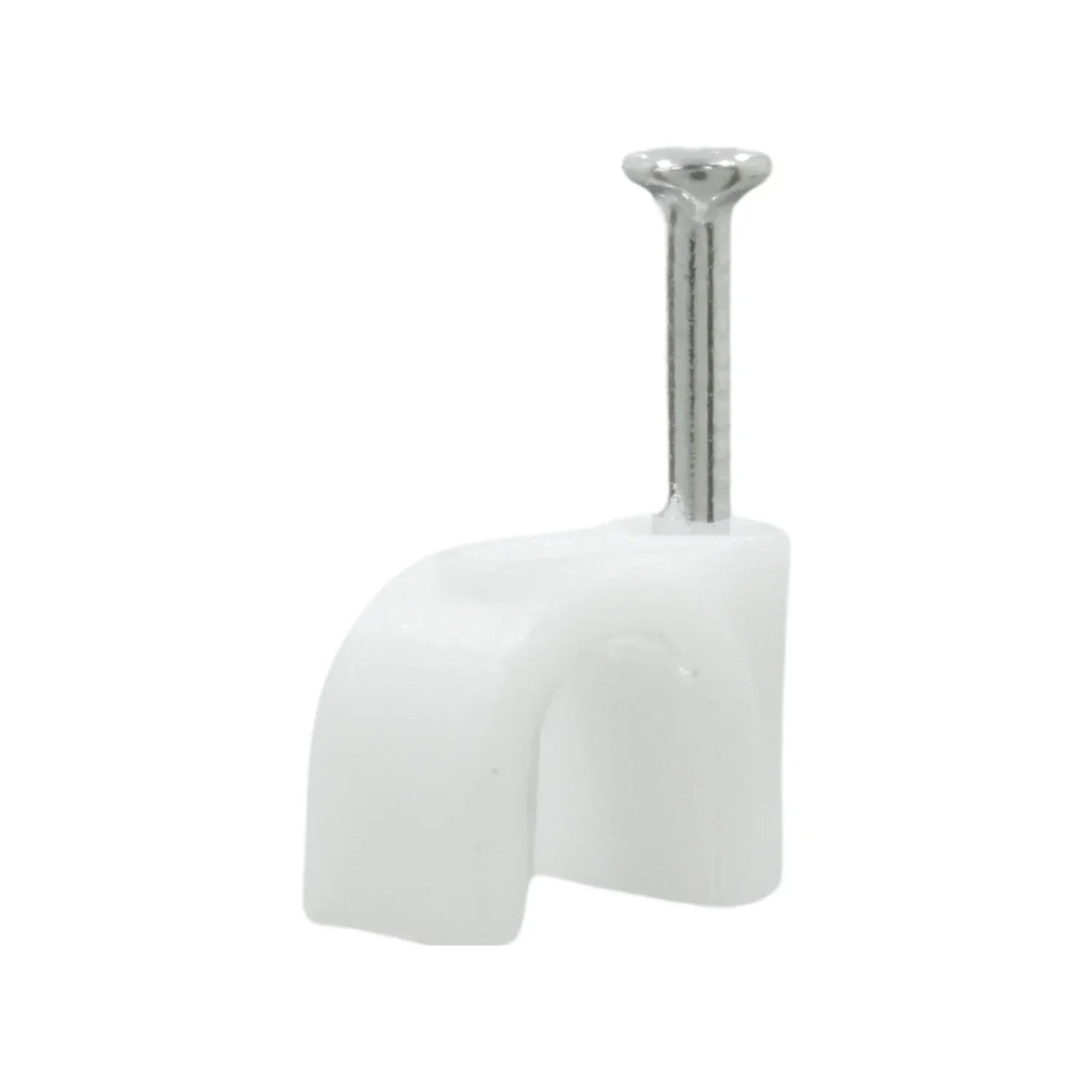 Grapa curva blanca de 6mm con clavo, ideal para fijación de cables eléctricos
