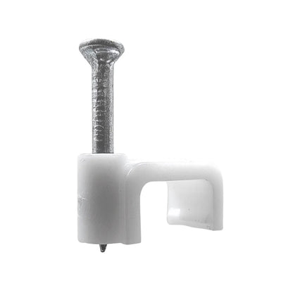 Grapa para cable plástica blanca con clavo de acero, sujetacables para fijación eléctrica.