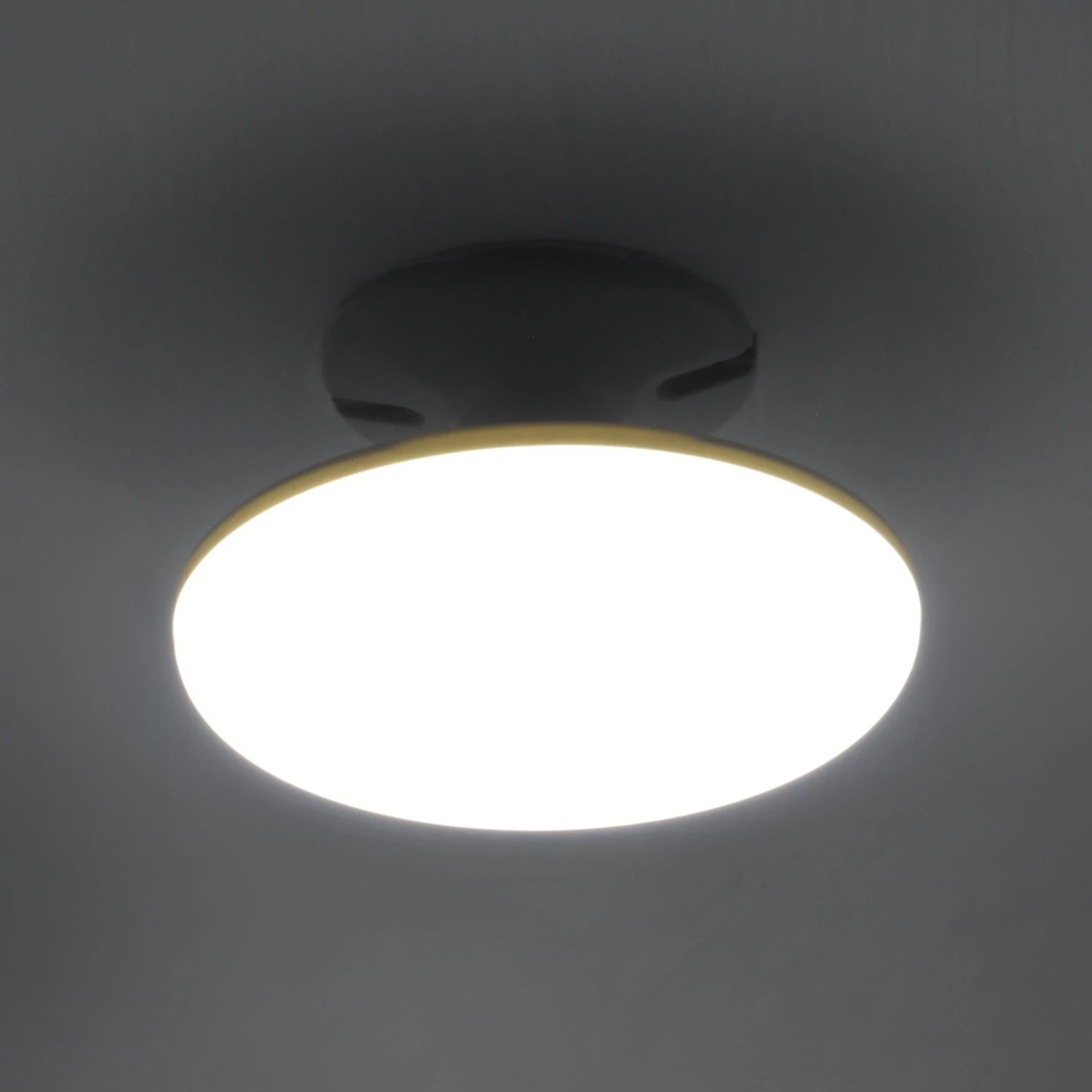 Plafón LED redondo de 36W para techo, luz blanca brillante, diseño moderno tipo ovni, iluminación eficiente.