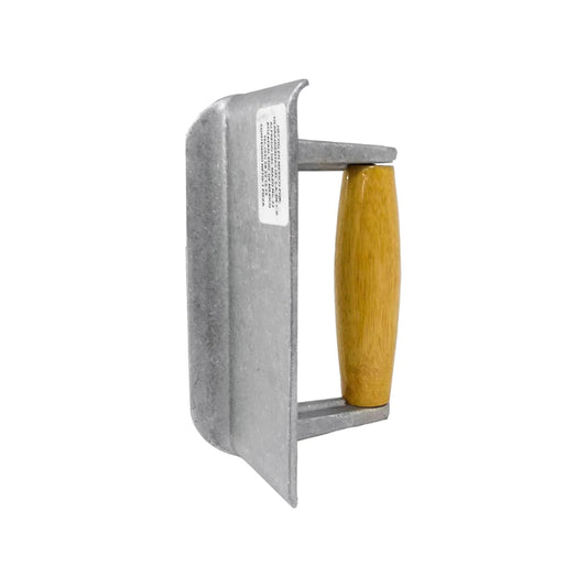 Volteador para albañil metálico con mango de madera, para alisar bordes y esquinas de concreto.