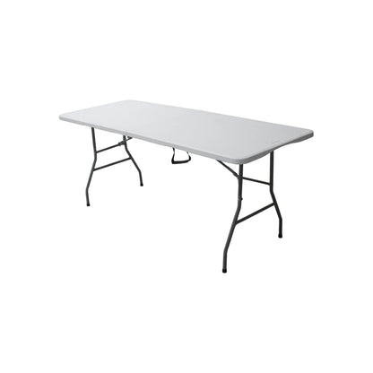 Mesa plegable rectangular blanca de plástico, con patas metálicas grises, ideal para eventos, jardín o uso portátil.