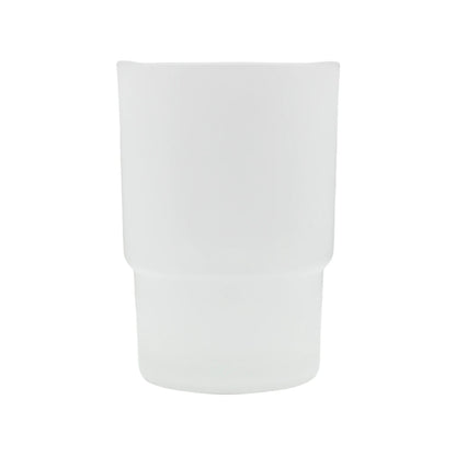 Vaso para baño translúcido color blanco, diseño minimalista, ideal para cepillos de dientes o enjuague bucal.