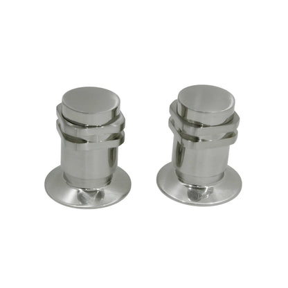 Dos manerales satinados de acero inoxidable para regadera, controles de ducha.