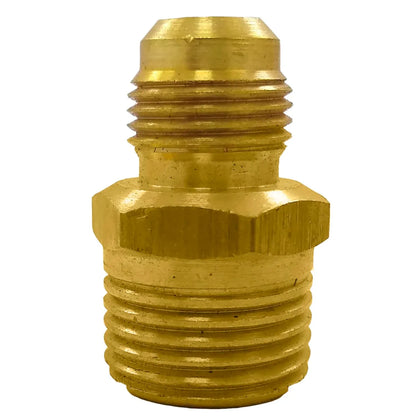 Adaptador niple terminal de latón 3/8" a 1/2" roscado y flare para plomería, color dorado.