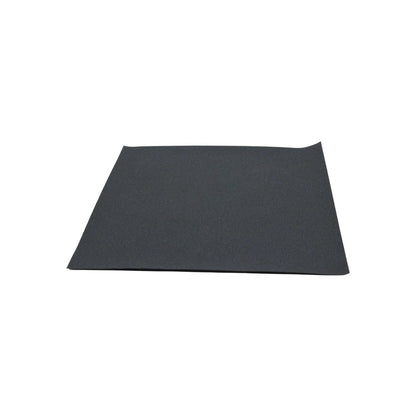 Lija de agua grano 220, hoja rectangular gris oscuro para lijado fino y acabado de superficies.
