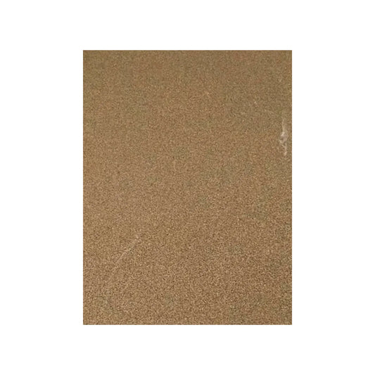 Lija de papel grano fino color café para pulido y preparación de superficies en madera y metal