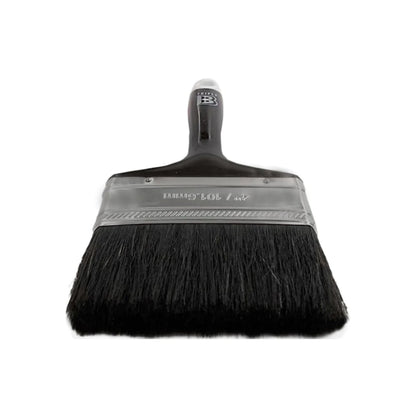 Brocha Triple B 4 pulgadas para pintura con cerdas negras y mango ergonómico.