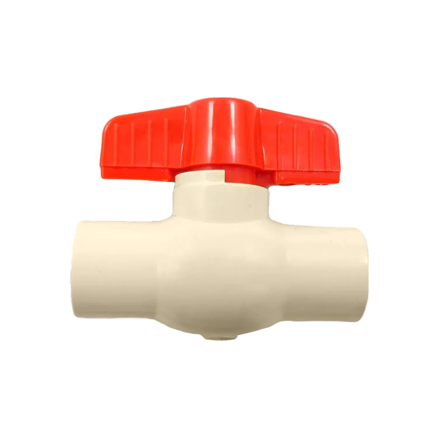Válvula de bola CPVC color crema con mango rojo, para instalaciones de plomería y control de flujo de agua.
