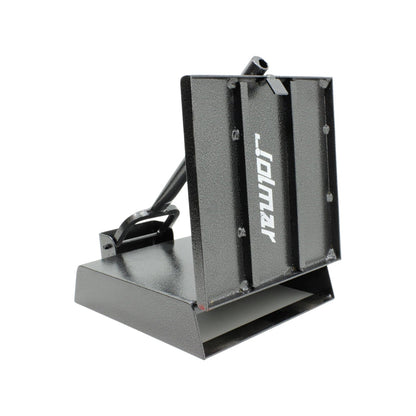 Máquina para hacer tortillas Jolmar chica, metálica gris oscura. Prensa manual resistente para uso doméstico.