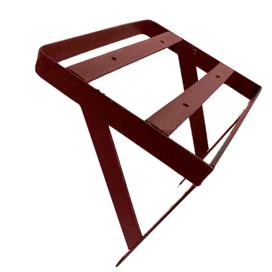 Soporte metálico industrial rojo para trabajo pesado, con base angular y superficie perforada