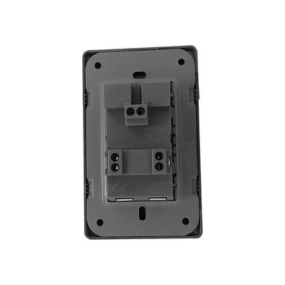 Placa eléctrica doble gris oscuro, vista trasera con 2 contactos y terminales para cableado, 15A 127V/250V.