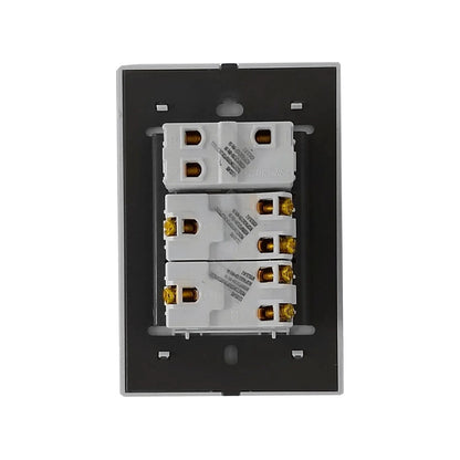 Parte trasera de placa eléctrica blanca con 2 contactos y 1 apagador escalera. 250V 10A.