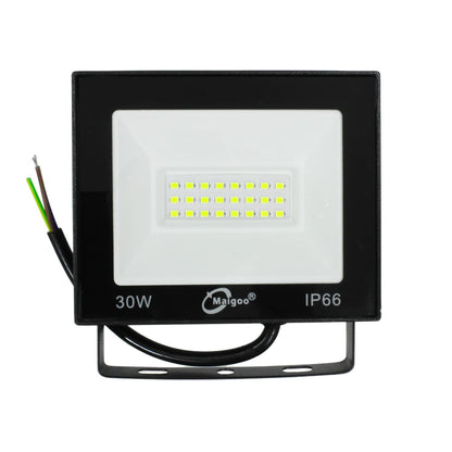 Foco reflector LED Maigoo 30W IP66 negro, ideal para iluminación exterior, listo para instalar.
