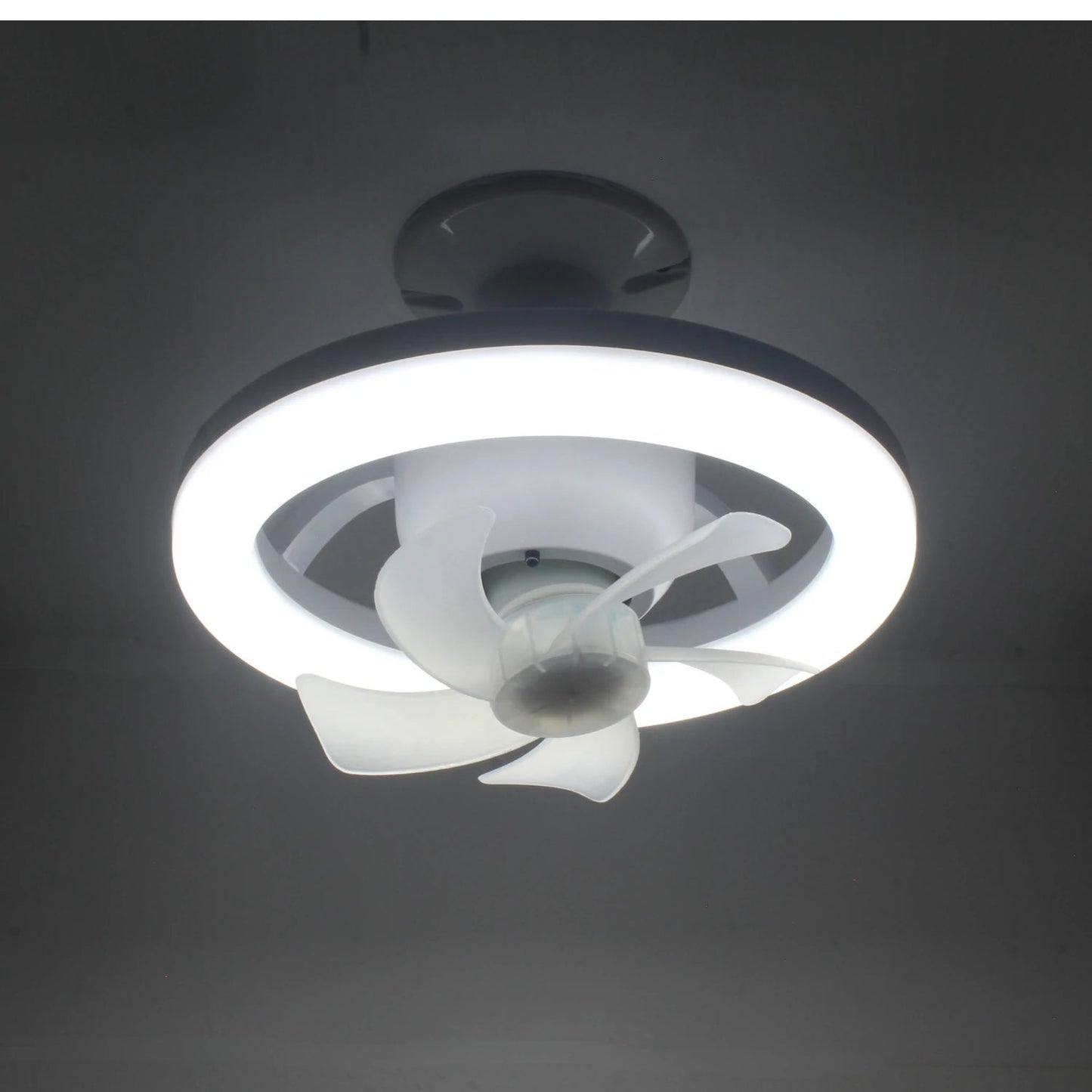 Lámpara ventilador de techo LED circular blanca, moderna y compacta. Ideal para iluminación y circulación de aire.