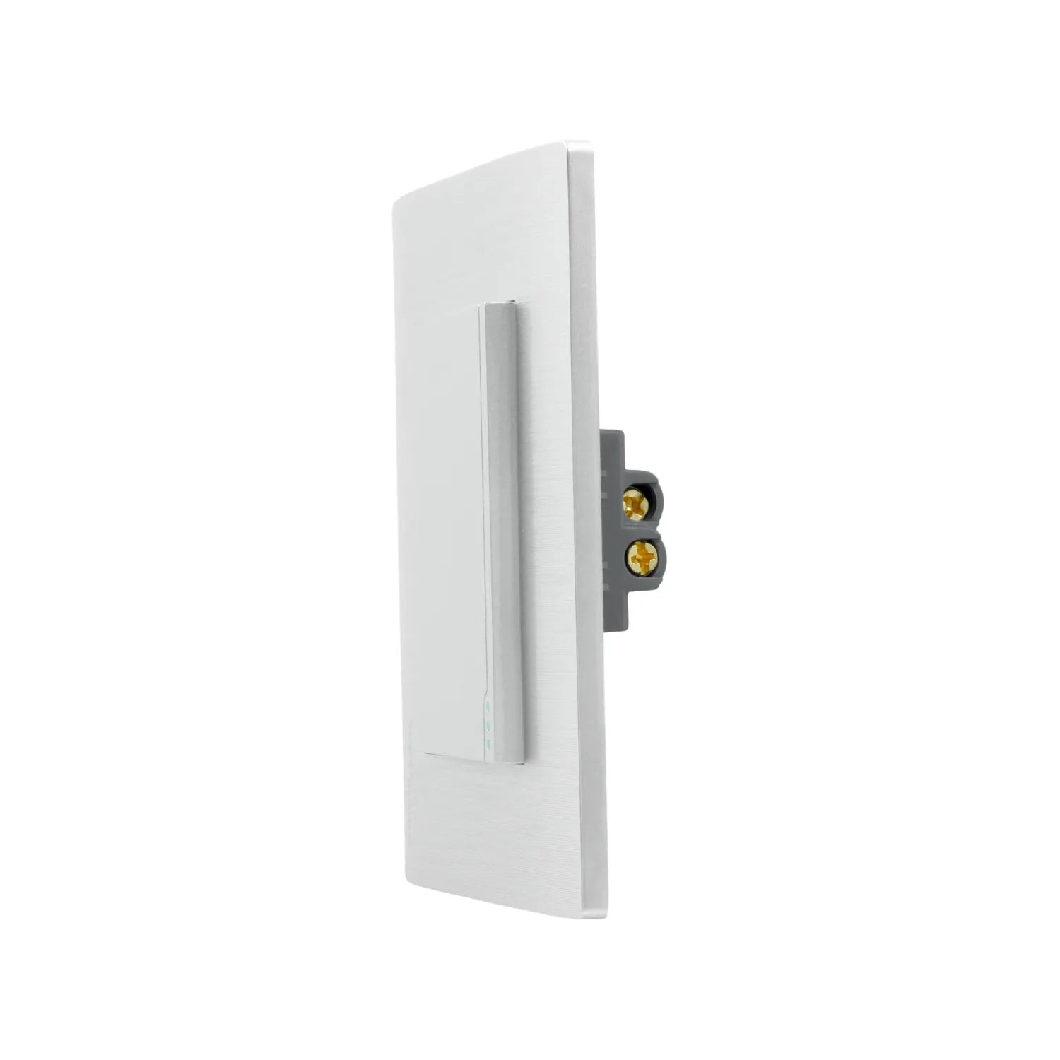 Apagador de escalera con placa plateada cepillada, un interruptor de luz moderno y conectores para instalación