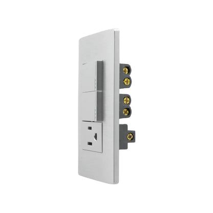 Placa eléctrica metálica plateada con 2 interruptores de luz y 1 contacto, ideal para instalaciones de pared