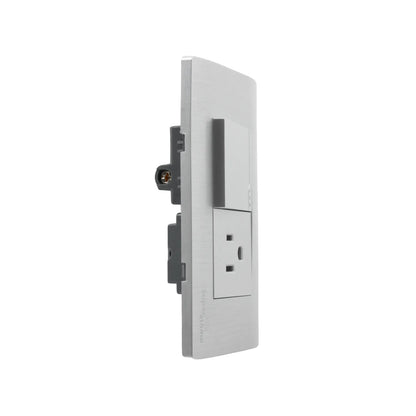 Placa eléctrica Super átomo plateada cepillada con 1 apagador escalera y 1 contacto tomacorriente