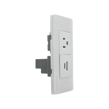 Placa eléctrica plateada Super átomo con 1 contacto, puerto USB-A y USB-C para carga rápida.