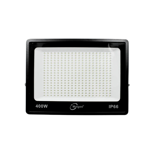 Reflector LED Maigoo 400W IP66 negro para exteriores, iluminación potente y resistente al agua y polvo.