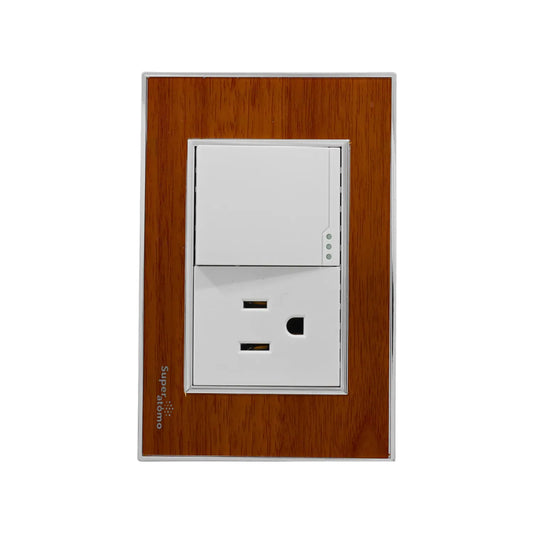 Interruptor y tomacorriente mixto Super Atómo con placa decorativa acabado madera y borde cromado para pared