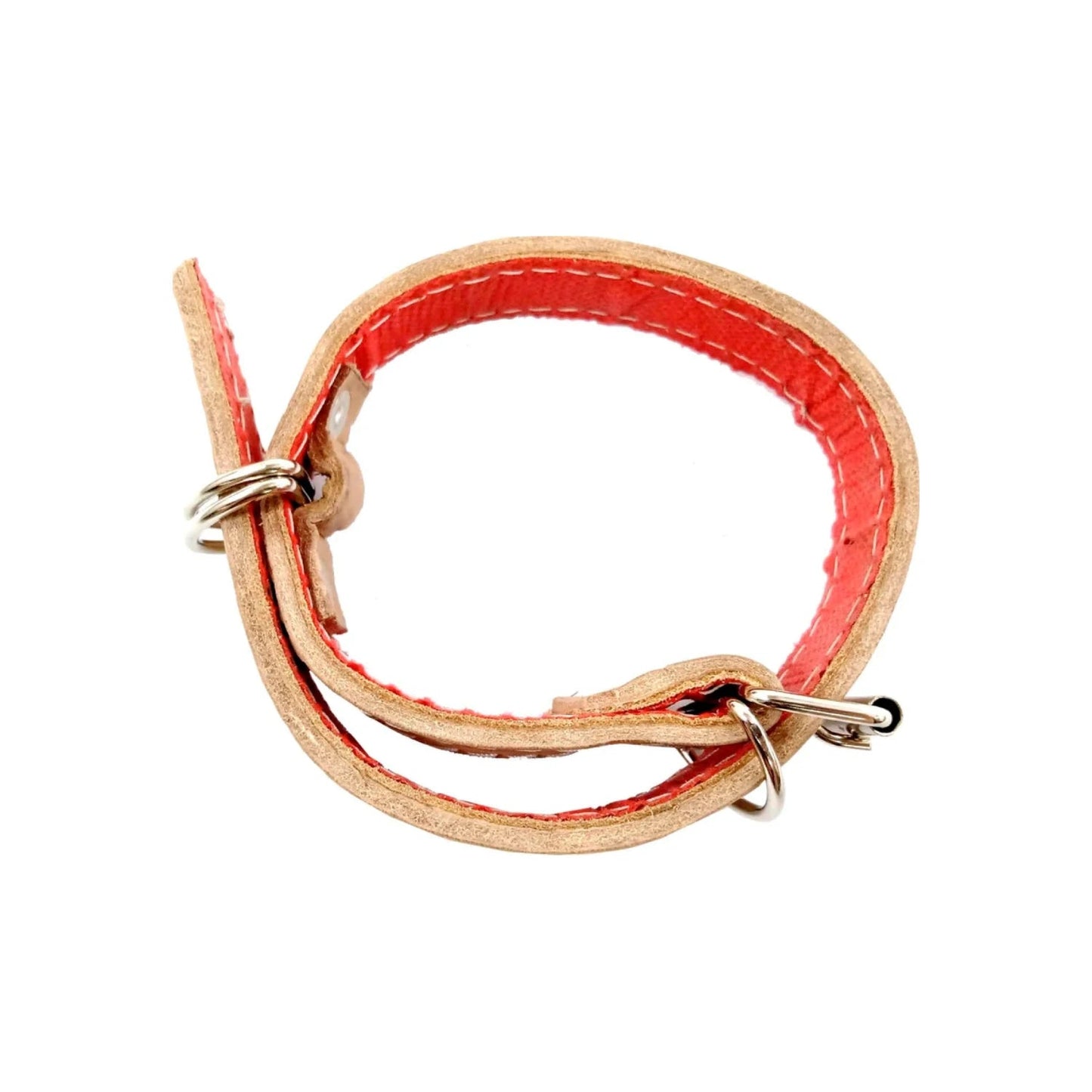 Collar de cuero mediano beige con forro rojo, costuras y herrajes metálicos