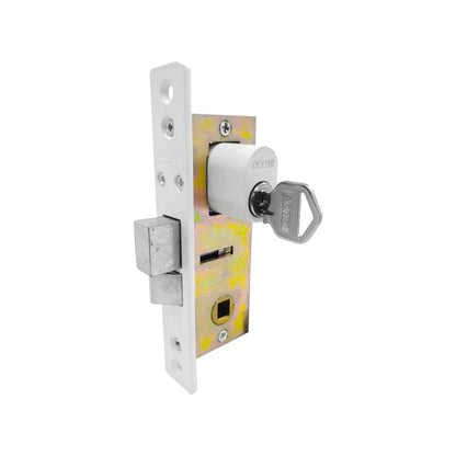 Cerradura Dexter blanca para puerta de aluminio, mecanismo embutido con cilindro y llave insertada