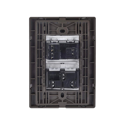 Placa eléctrica Igoto Oxford marrón con un apagador escalera y un contacto para ferretería.