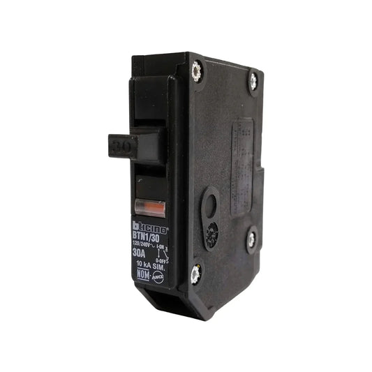 Breaker termomagnético Bticino BTN1/30 negro, 30 amperios, 120/240V, 10kA para protección eléctrica