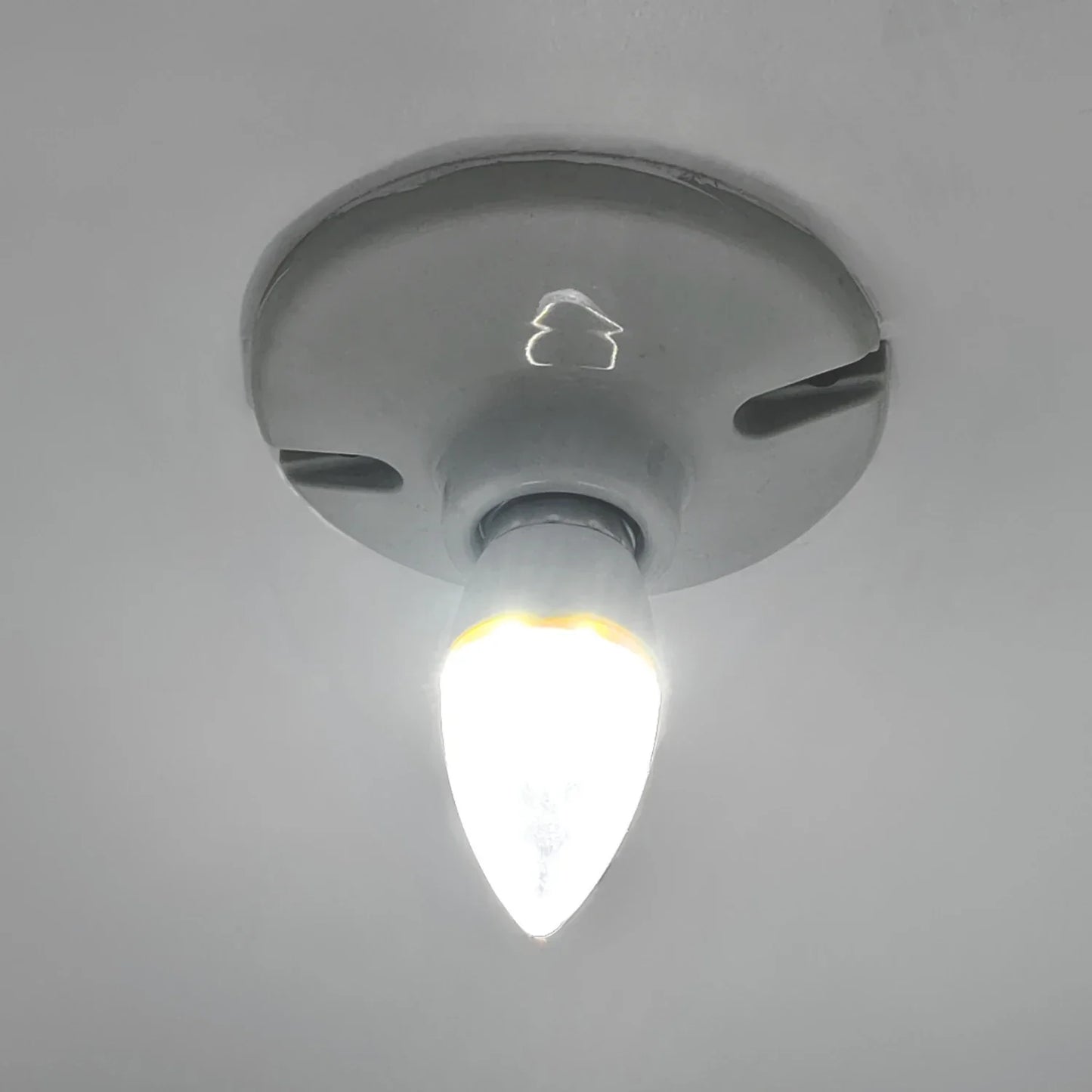 Lámpara tipo vela 4 W led luz fría Sanelec 1322