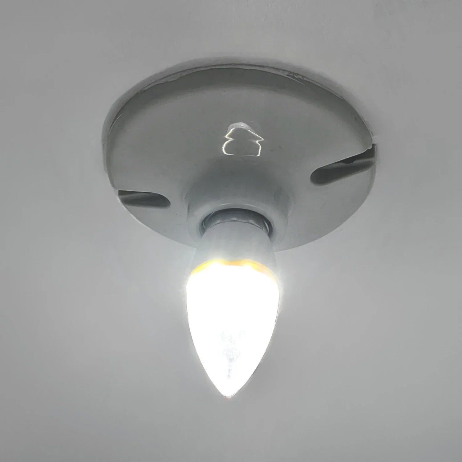 Lámpara tipo vela 4 W led luz fría Sanelec 1322