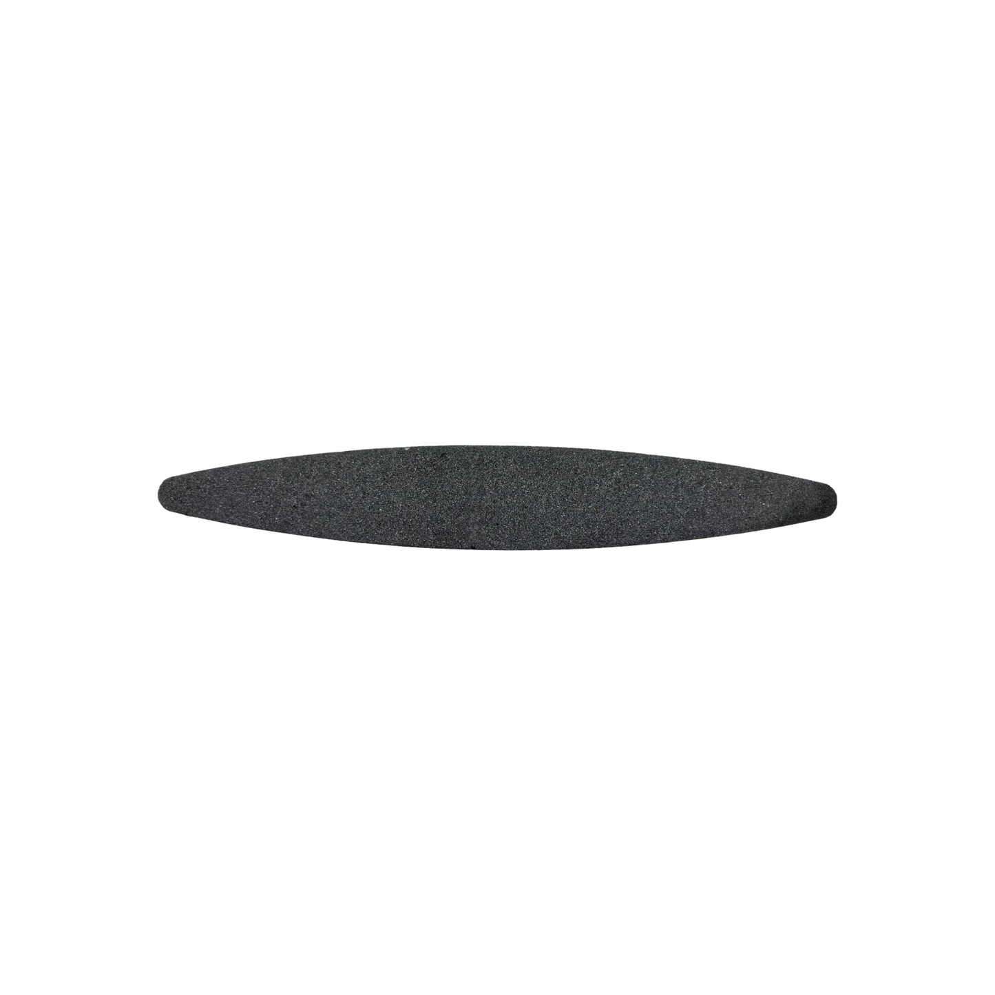 Piedra de afilar ovalada de grano fino para herramientas y cuchillos, superficie gris abrasiva.